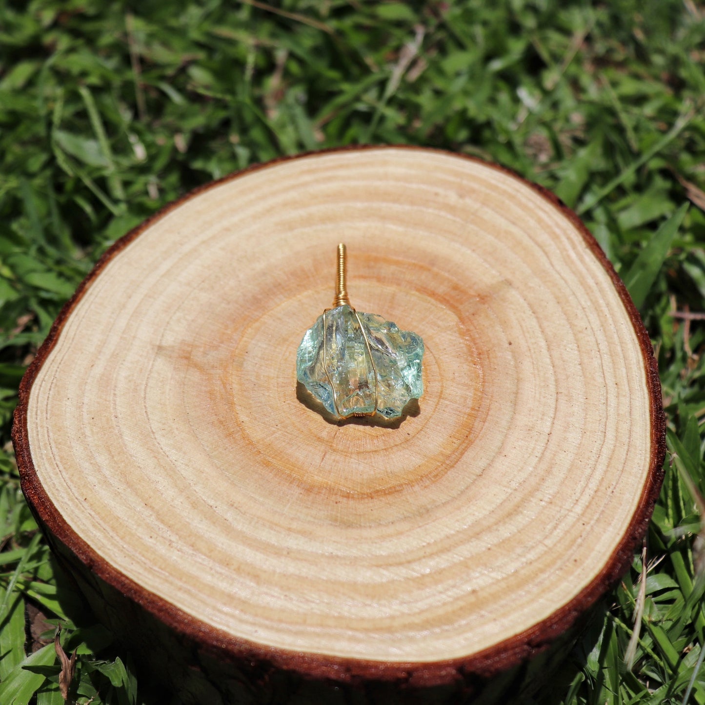 |人手繞線| Andara 薄荷綠晶吊墜(8g)|Andara Mint Green Crystal Pendant With Hand - Wrapped Wire(8g)