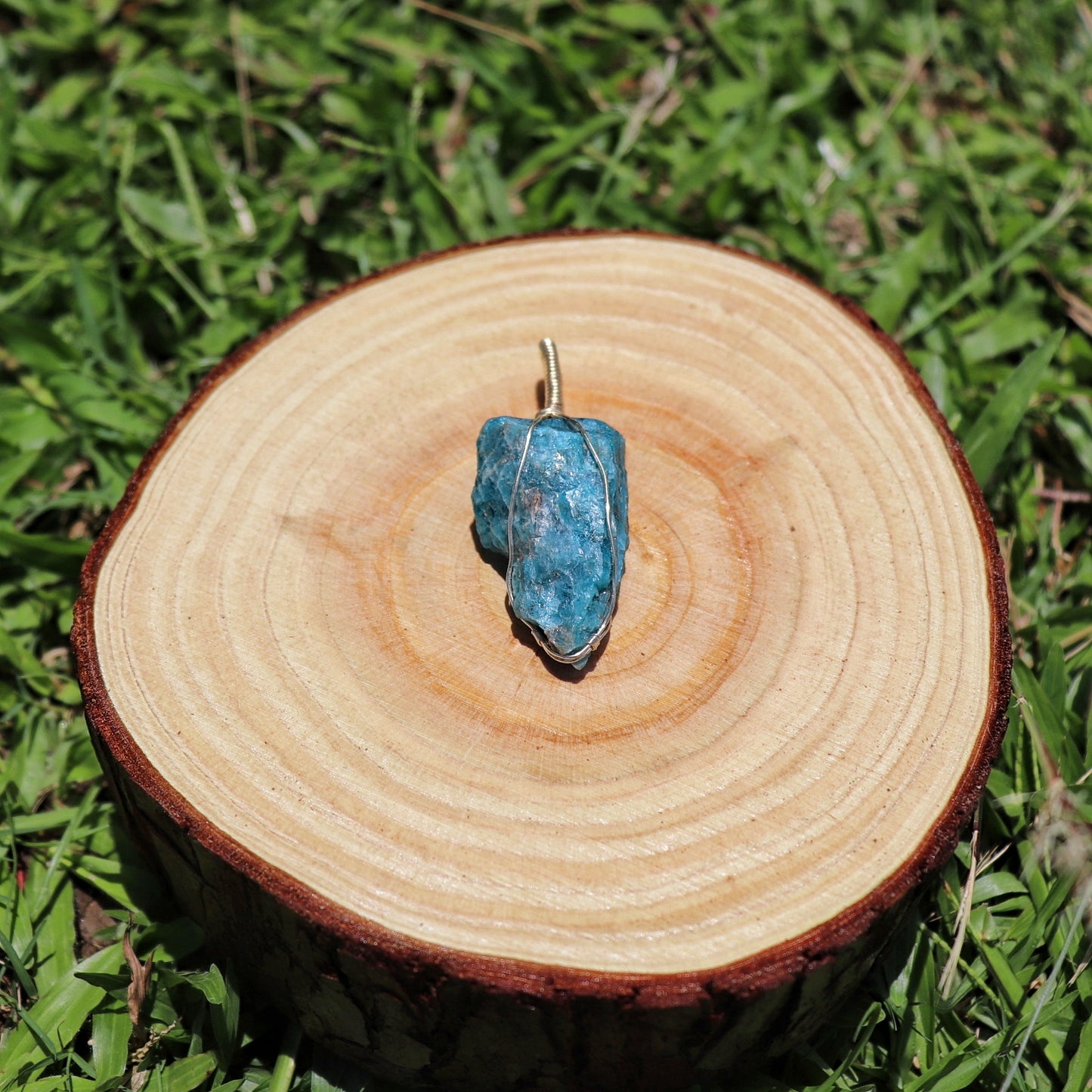 |人手繞線|藍磷灰石吊墜(18.7g)|Blue Apatite Pendant (18.7g) With Hand - Wrapped Wire