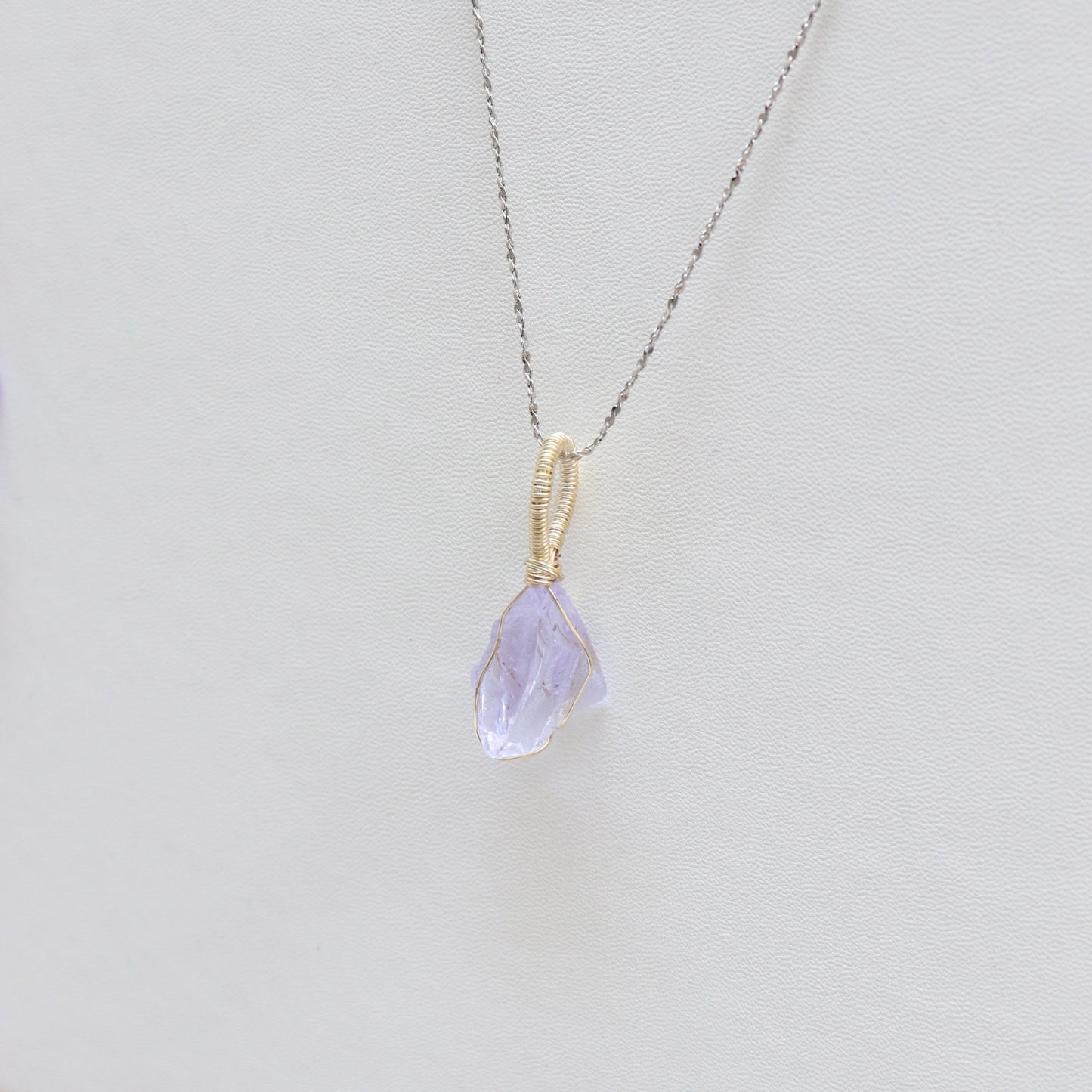 ｜人手繞線｜ Andara 淡紫水晶吊墜(3.9g)｜Andara Lilac Crystal Pendant (3.9g) With Hand - Wrapped Wire