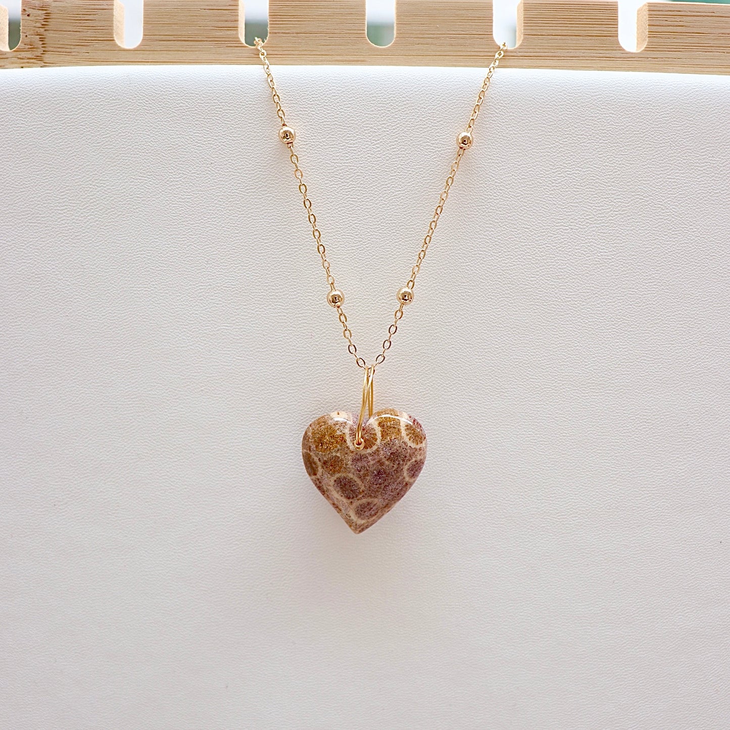 ｜人手繞線｜珊瑚石心形吊墜(8.3g)｜Fossil Coral Heart - Shaped Pendant With Hand - Wrapped Wire (8.3g)