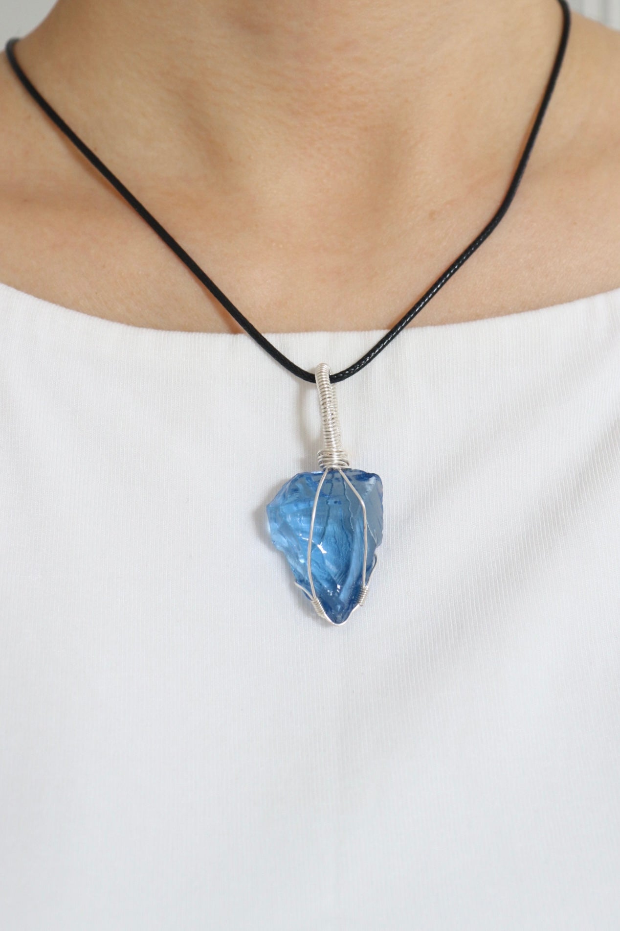 ｜人手繞線｜ Andara 藍晶吊墜(10.1g)｜Andara Blue Crystal Pendant With Hand - Wrapped Wire (10.1g)